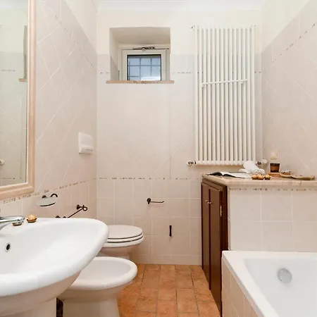 Villa Casale 2 Leoni With Whirlpool *